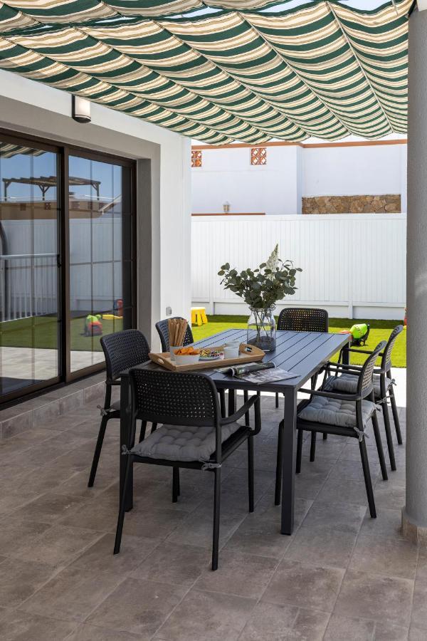 Ideal For Family Holidays, Near Beach And Golf- Casa James La Guirra Eksteriør billede